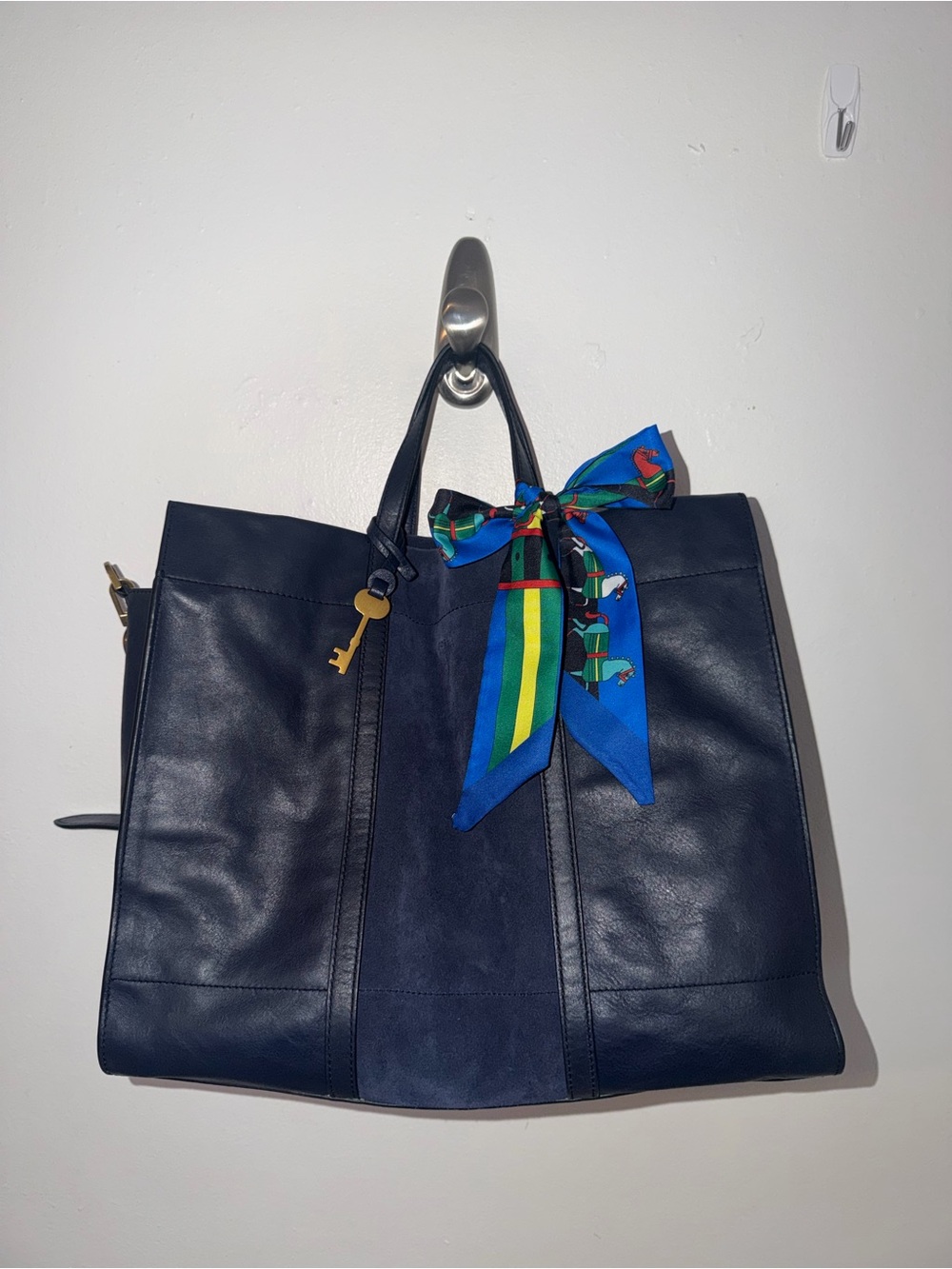 Fossil Carmen Tote Blue Nubuck Suede Leather Shoulder Bag Soft Leather Large EUC